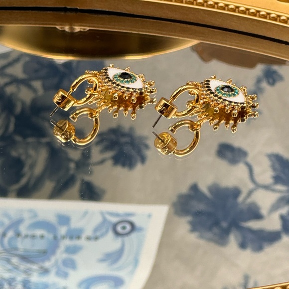 🆕 KURT GEIGER LONDON 🧿 NWOT Evil Eye Huggie Earrings - Picture 7 of 16